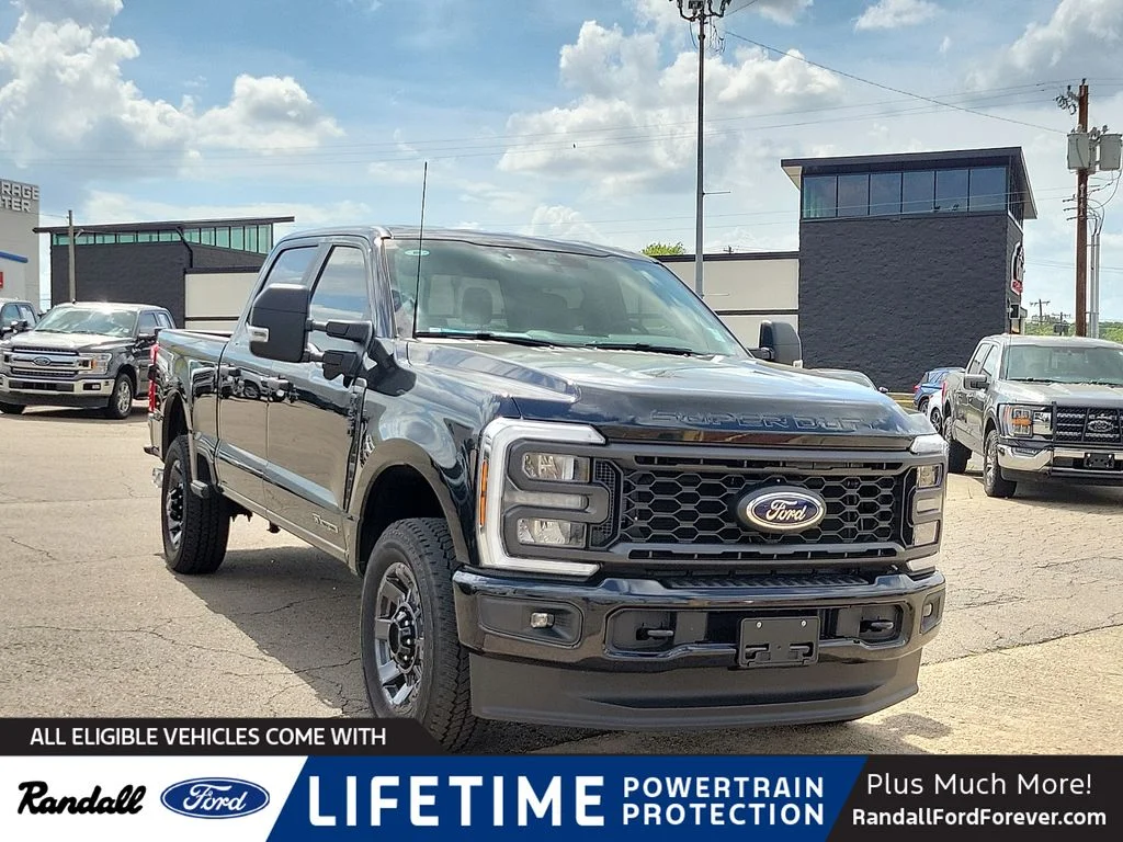 2026 Ford F-250 XL 4x4 Crew Cab 6-3/4' Box's photo