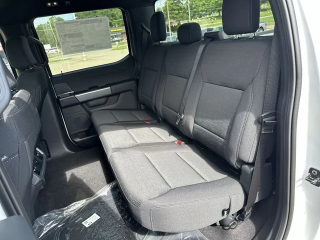 New 2026 Oxford White Ford XLT image 25