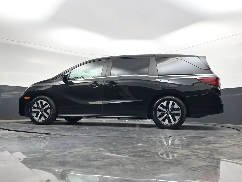 Used 2025  Honda EX-L image 30