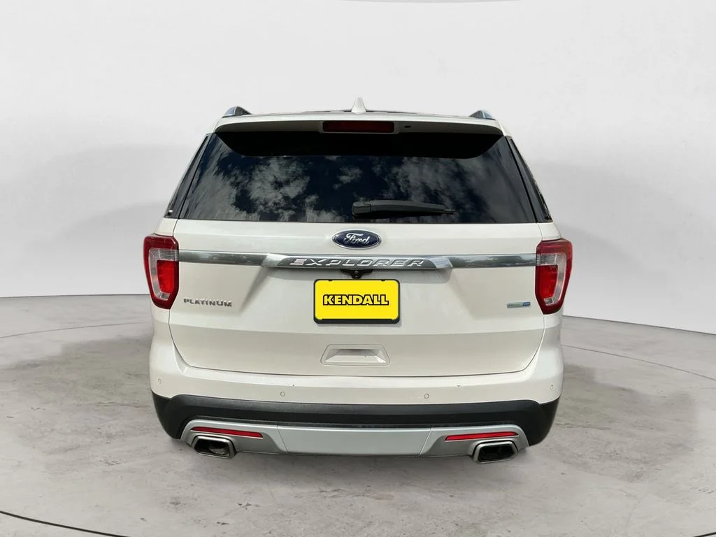 Used 2016 White Ford Platinum image 6