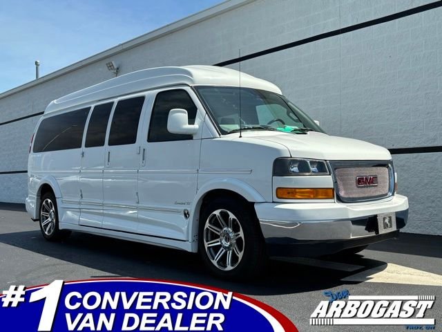 Used 2020 Summit White GMC Explorer Limited SE image 1