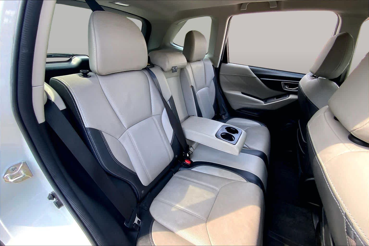 Used 2021 Crystal White Pearl Subaru Limited image 20