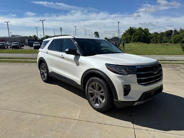 New 2026 Star White Metallic Tri-Coat Ford Active image 32