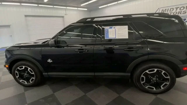 Used 2022 Shadow Black Ford Outer Banks 4X4 image 5