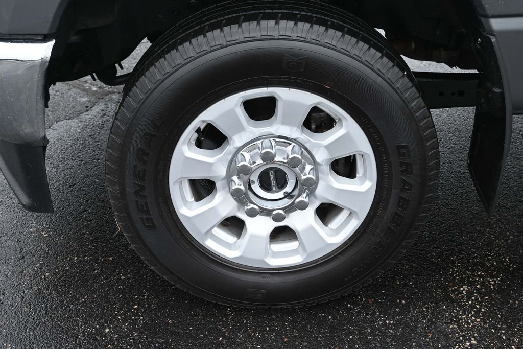 Used 2024 Gray Ford XLT image 14