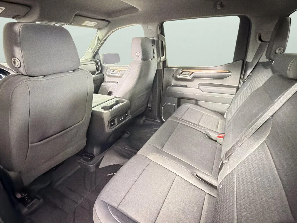 Used 2023 STERLING GRAY METALLIC Chevrolet RST image 29