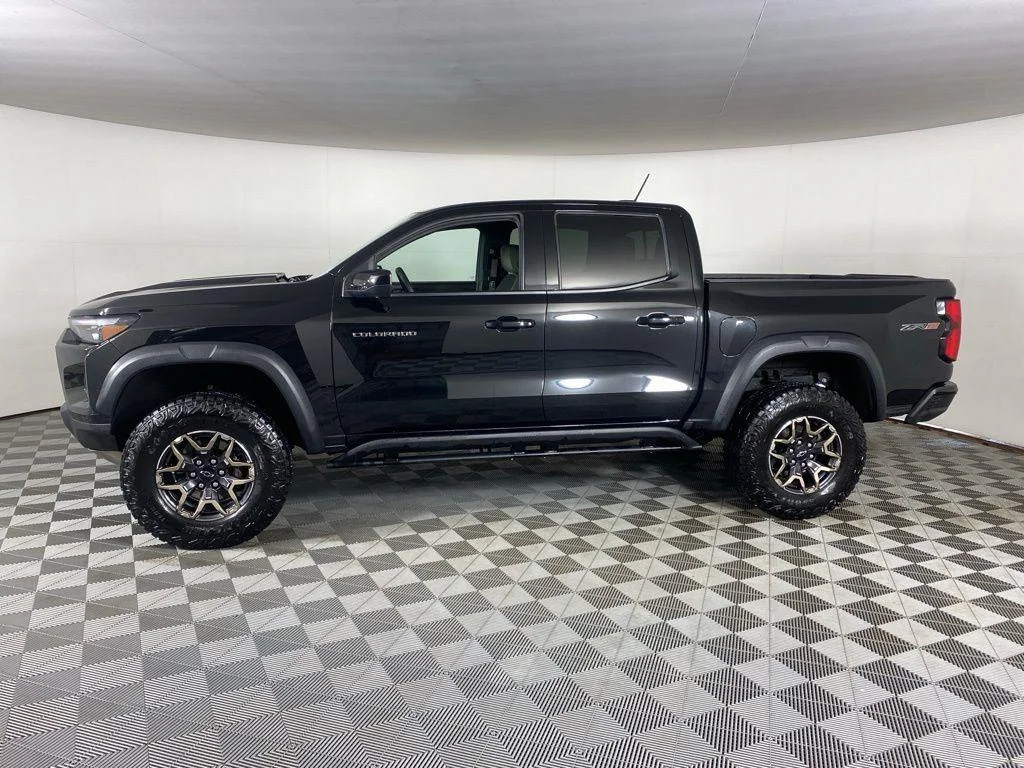 Used 2024 Black Chevrolet ZR2 image 4