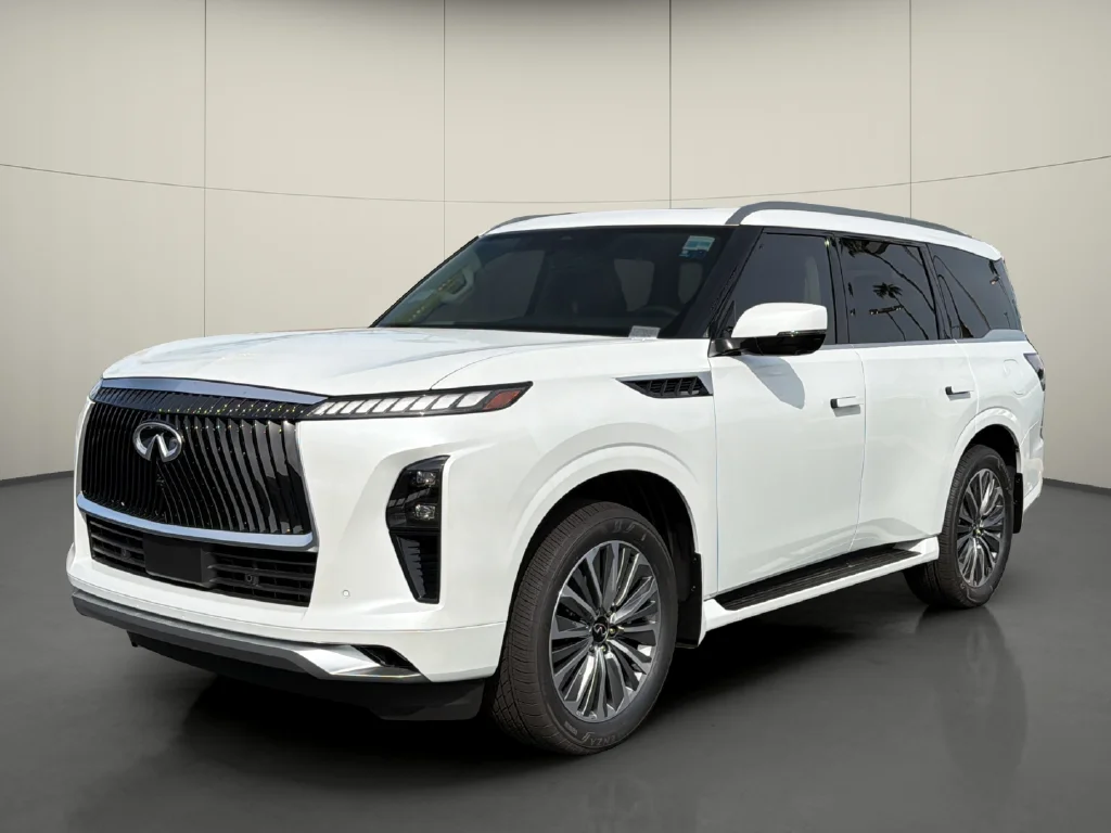 New 2027 RADIANT WHITE INFINITI Luxe 2WD image 3