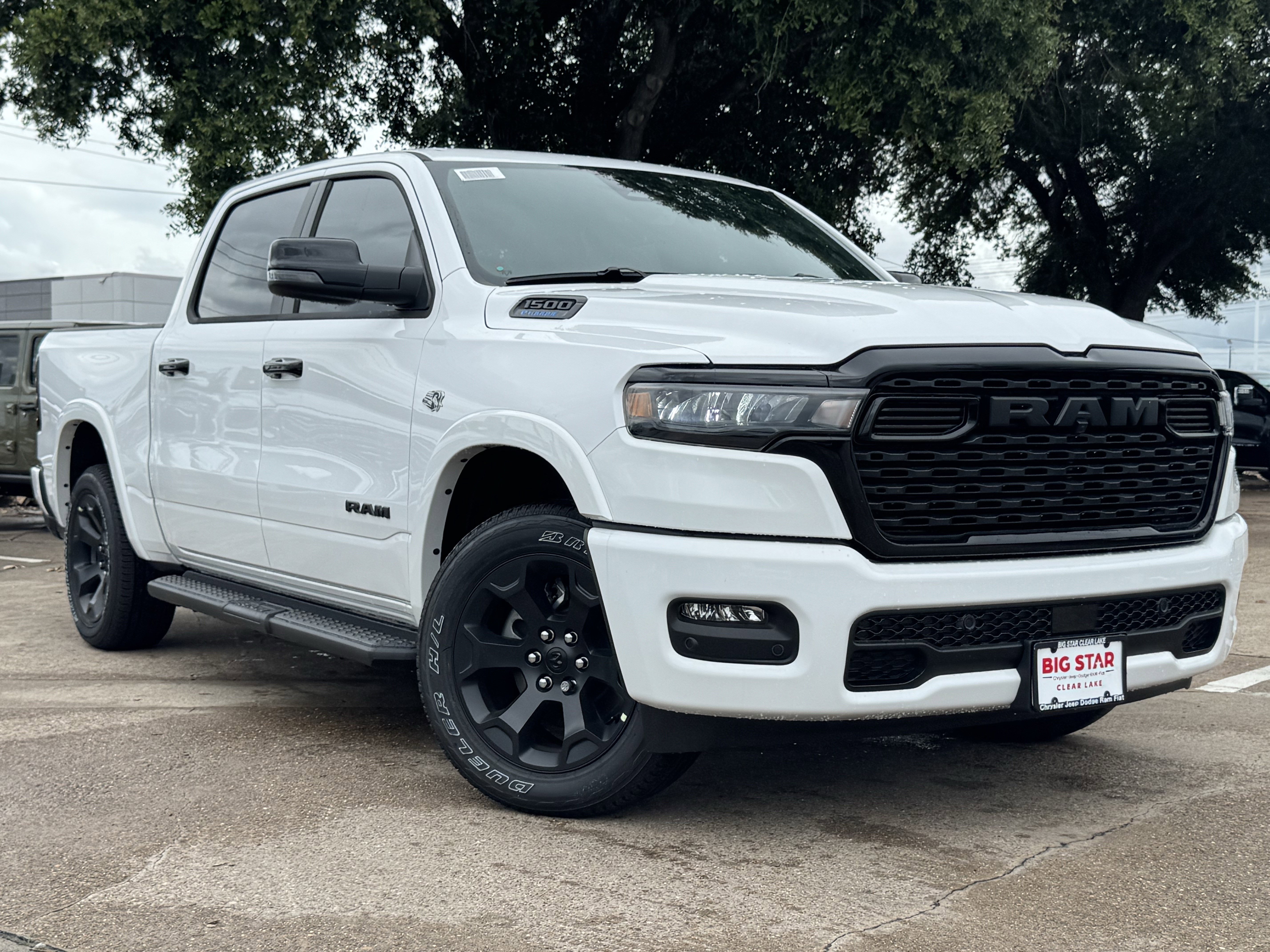 New 2026 Bright White Clear-Coat Exterior Paint RAM Lone Star image 2
