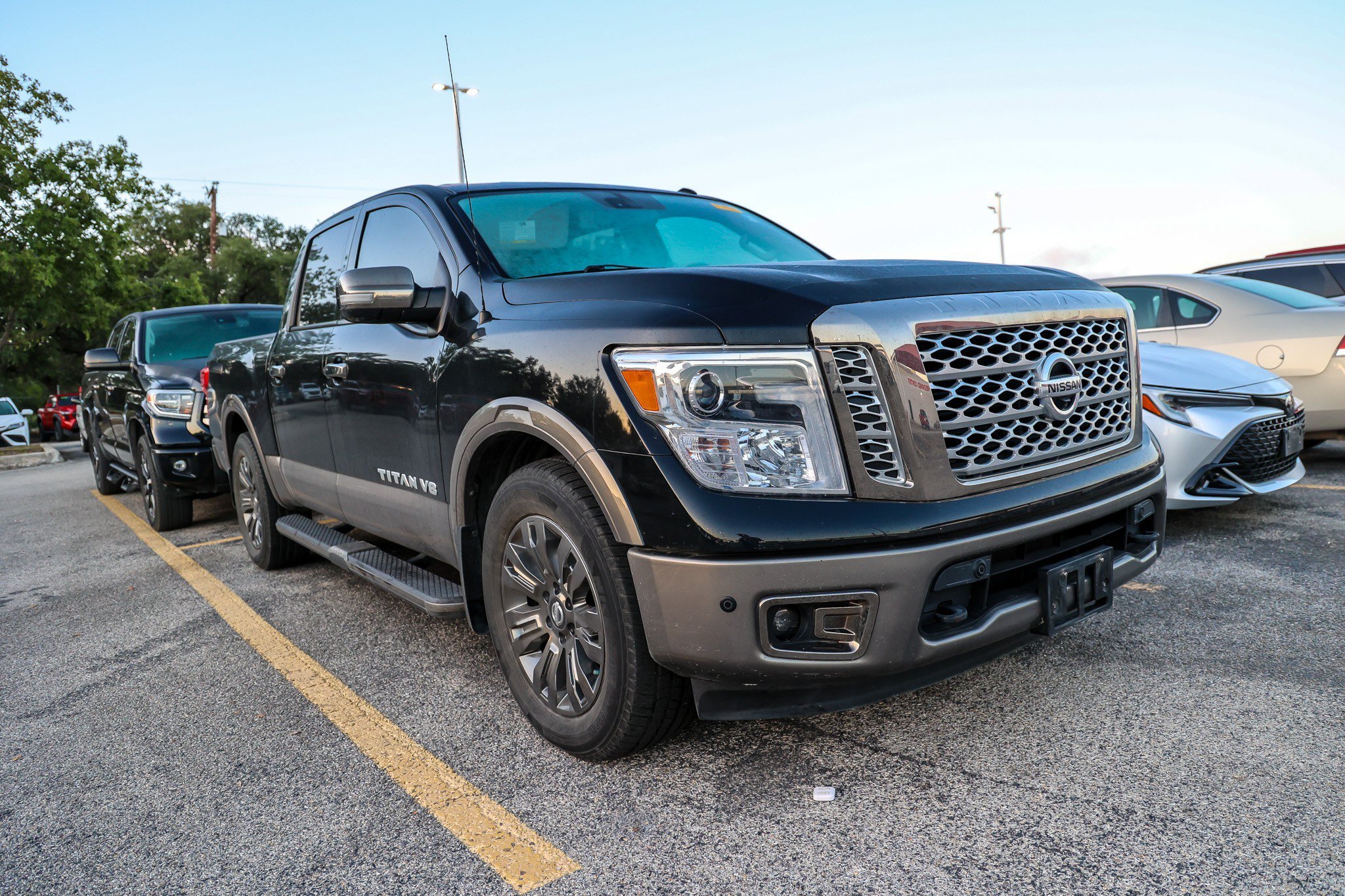 Used 2018 Magnetic Black Nissan Platinum Reserve image 5