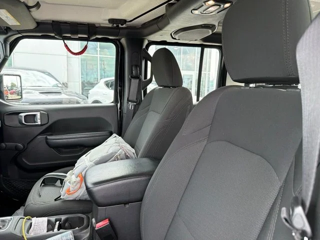 Used 2023 Black Jeep Sport image 9