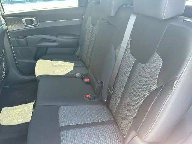 New 2026 Glacial White Pearl Kia LX image 25