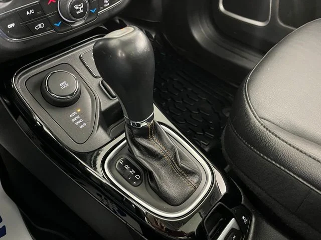 Used 2018 Gray Jeep Limited image 30