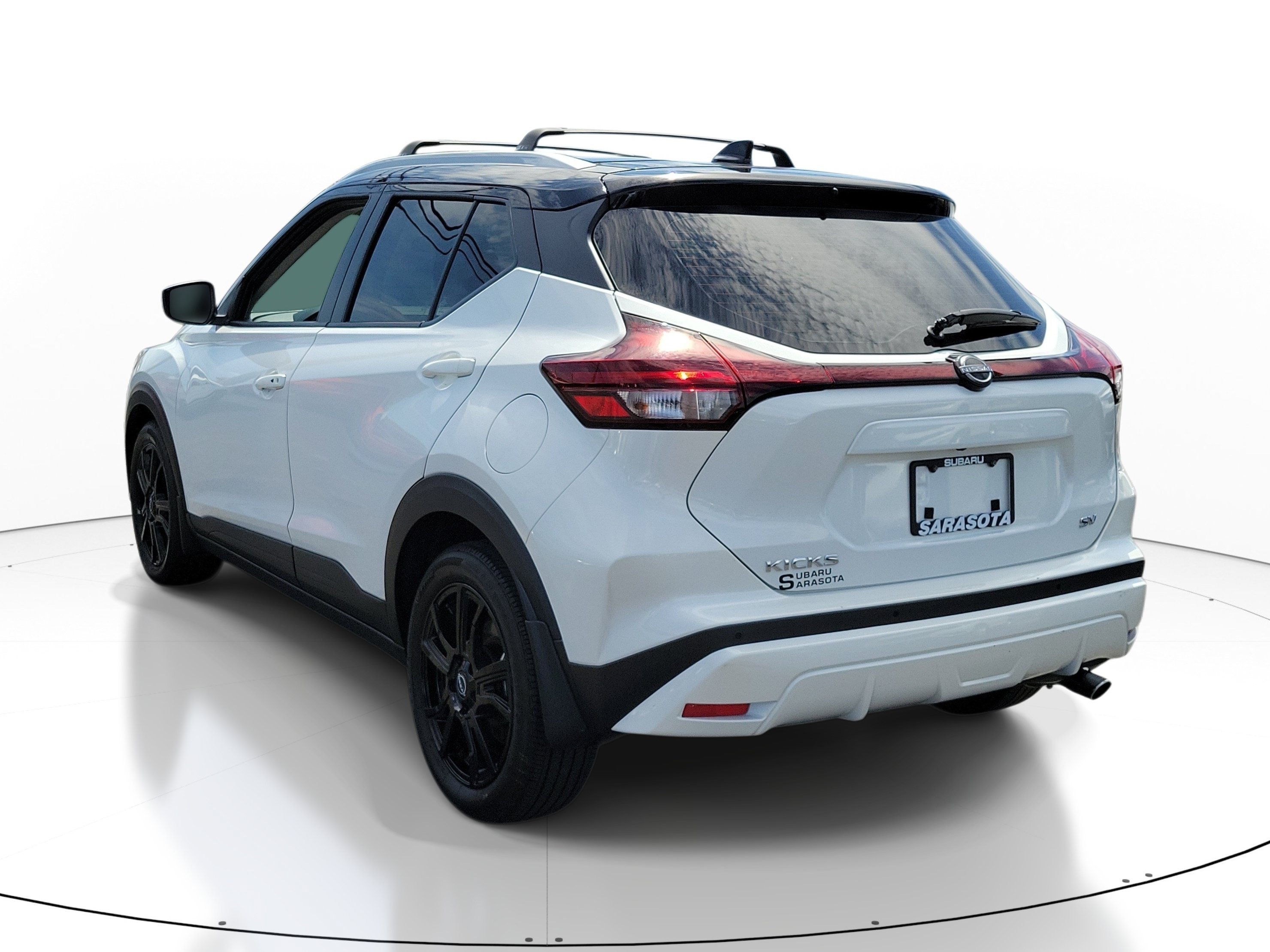 Used 2024 Aspen White Tricoat/Super Black Nissan SV image 3