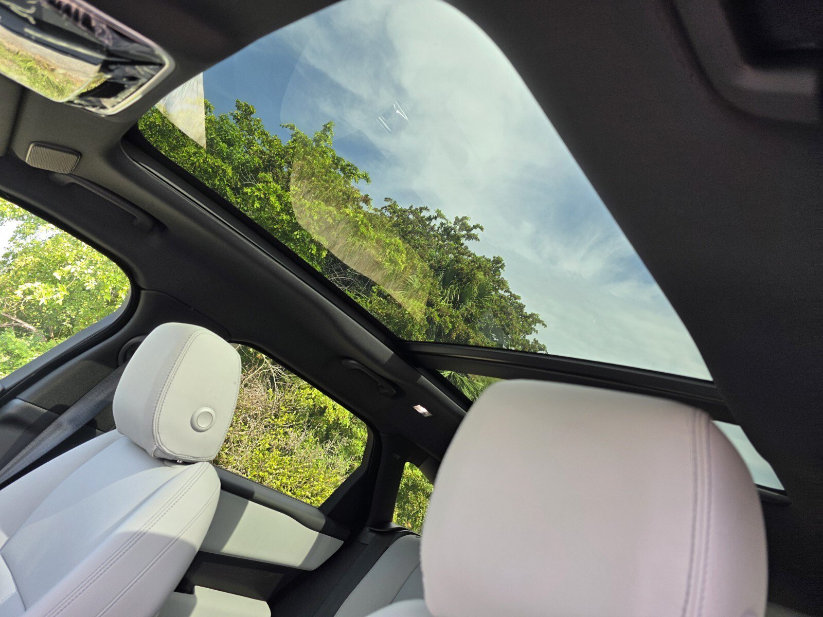 New 2026 Charente Grey Land Rover P250 Belgravia Edition image 12