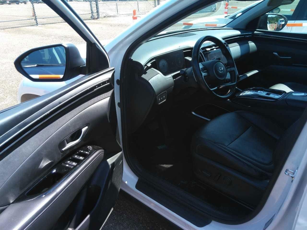 Used 2024 White Pearl Hyundai Limited image 5