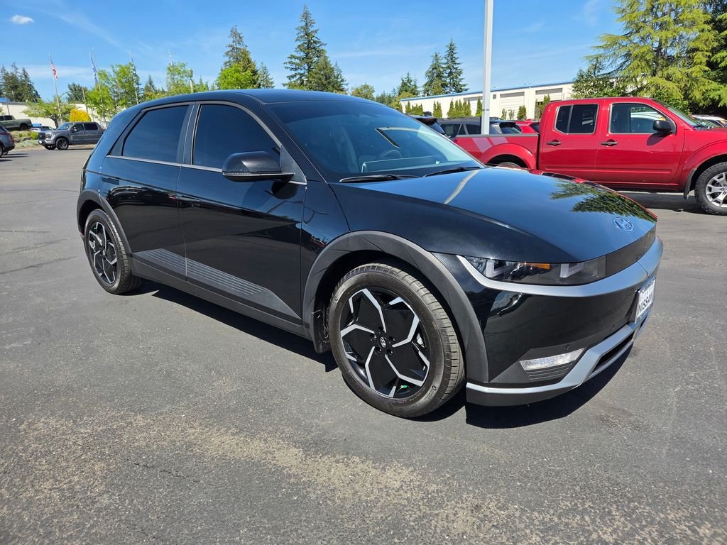 Used 2024 Black Hyundai SEL image 8