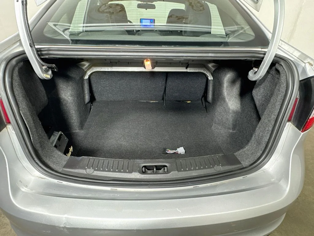 Used 2013 Silver Ford SE image 28