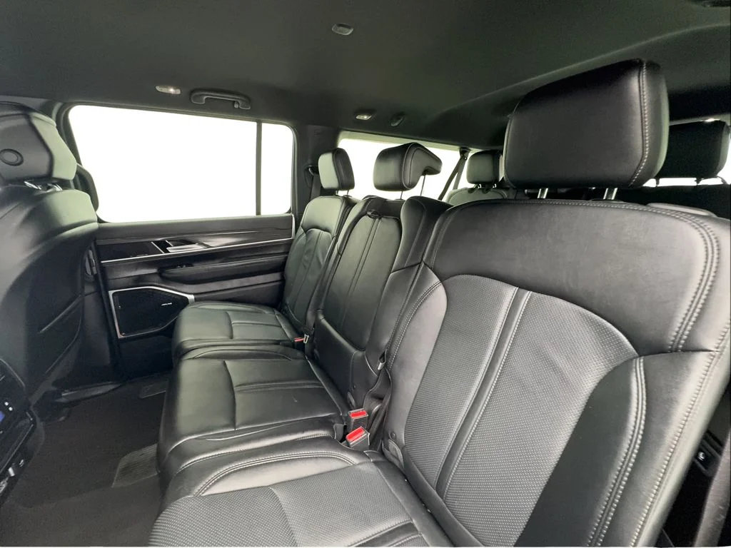 Used 2024 White Jeep Series II image 24