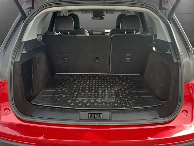 Used 2021 Red Lincoln Standard image 12