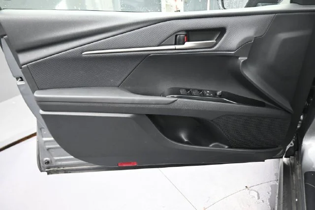 Used 2025  Toyota SE image 21