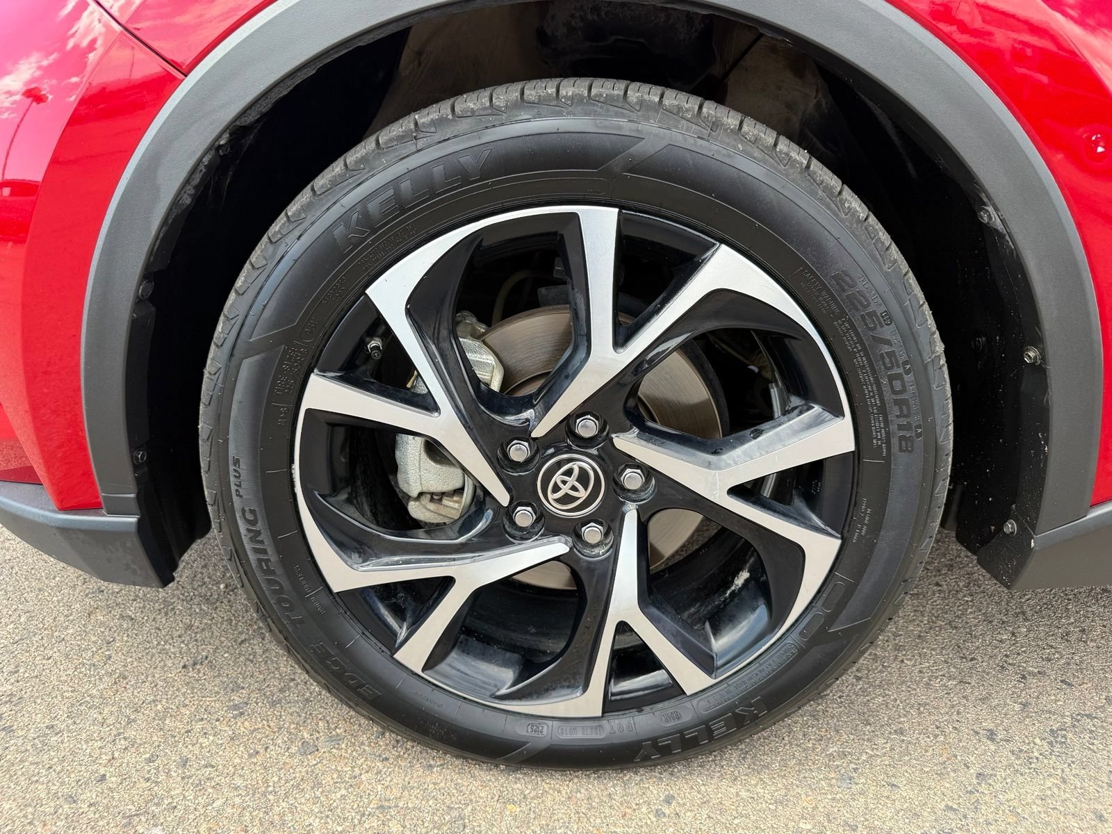2022 Toyota C-HR XLE - Photo 35
