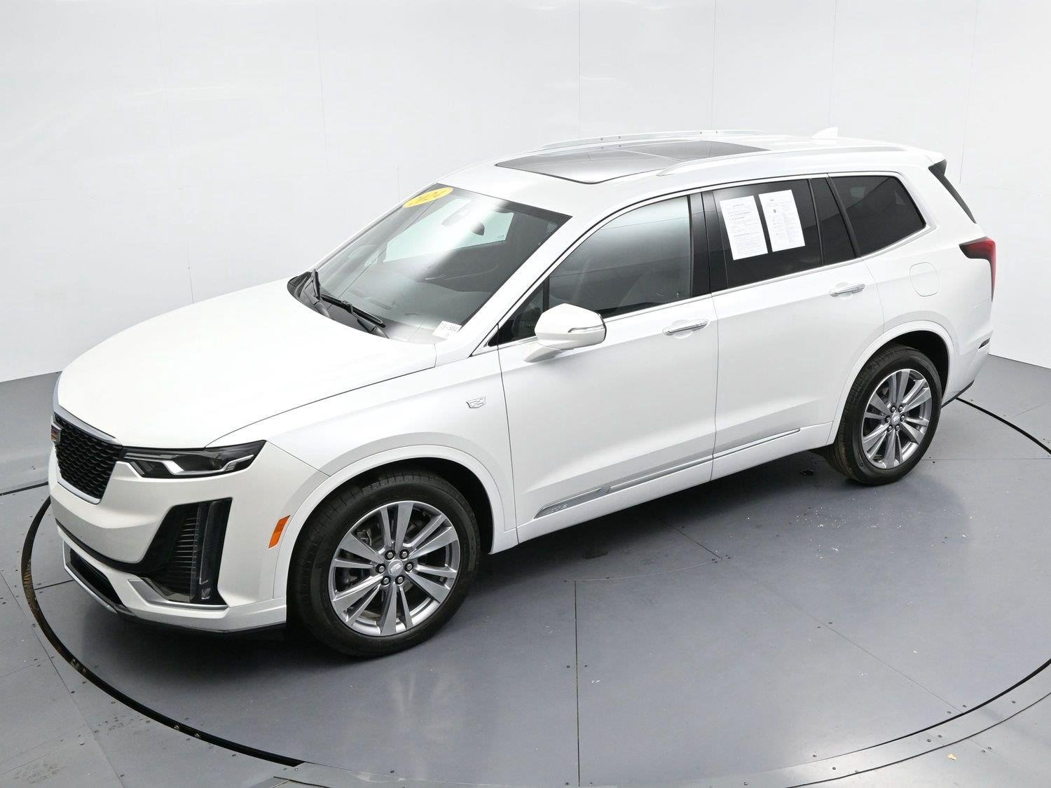 Used 2024 Crystal White Tricoat Cadillac Premium Luxury image 31