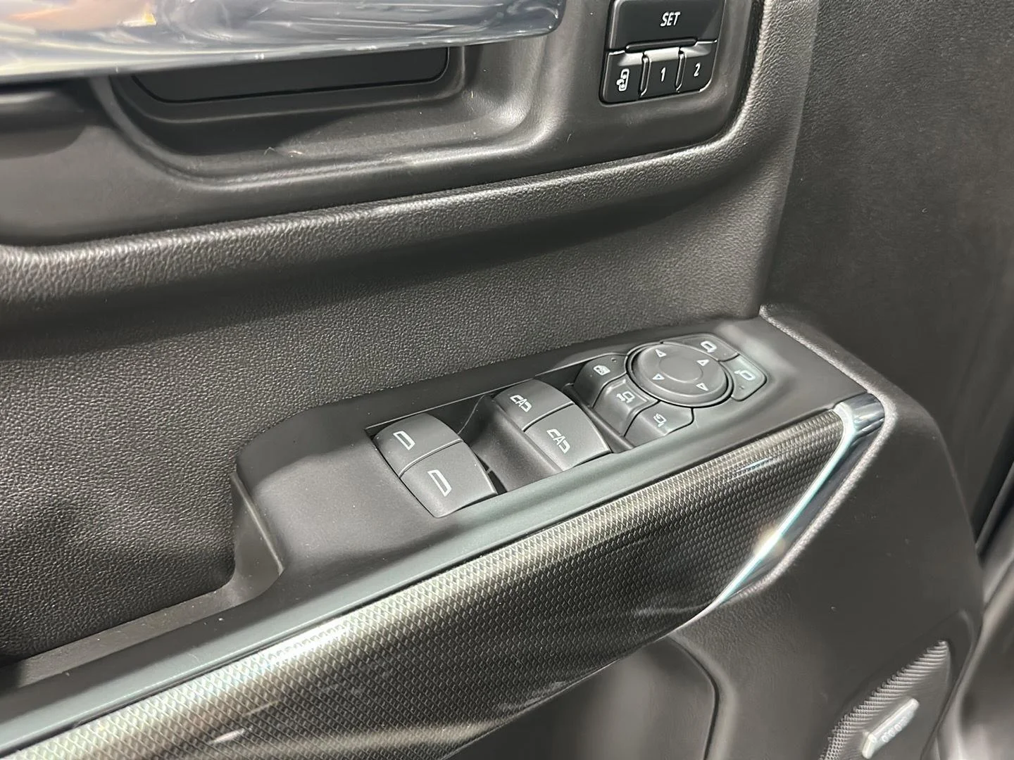 Used 2023 ONYX BLACK GMC AT4 image 18
