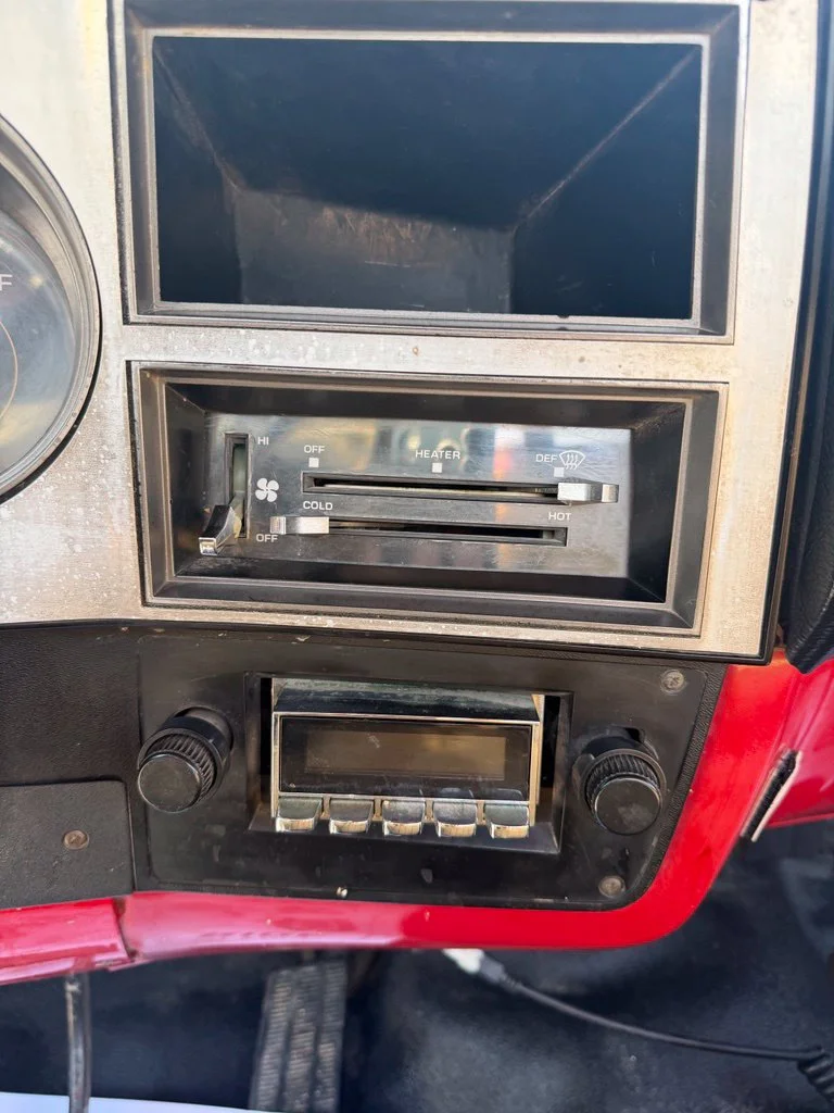 Used 1981 White Chevrolet W/T image 13