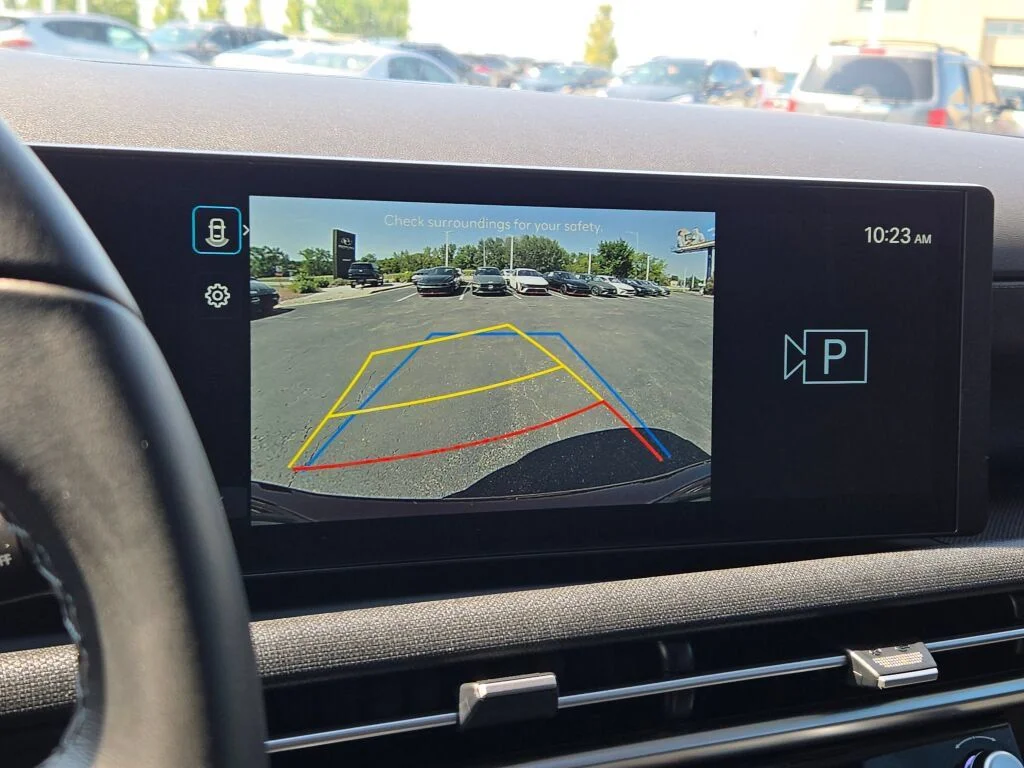 Used 2025 Red Hyundai SEL Convenience image 30
