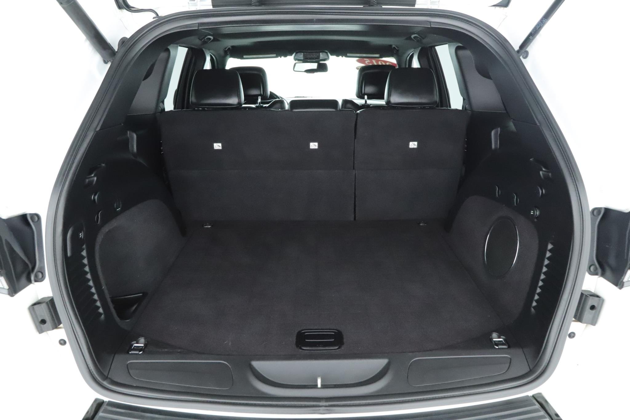 Used 2015 Bright White Clearcoat Jeep Altitude image 17