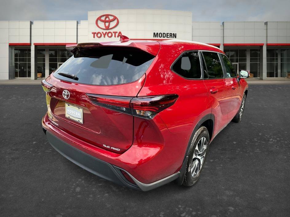 Certified Used 2026 Ruby Flare Pearl Toyota XLE image 5