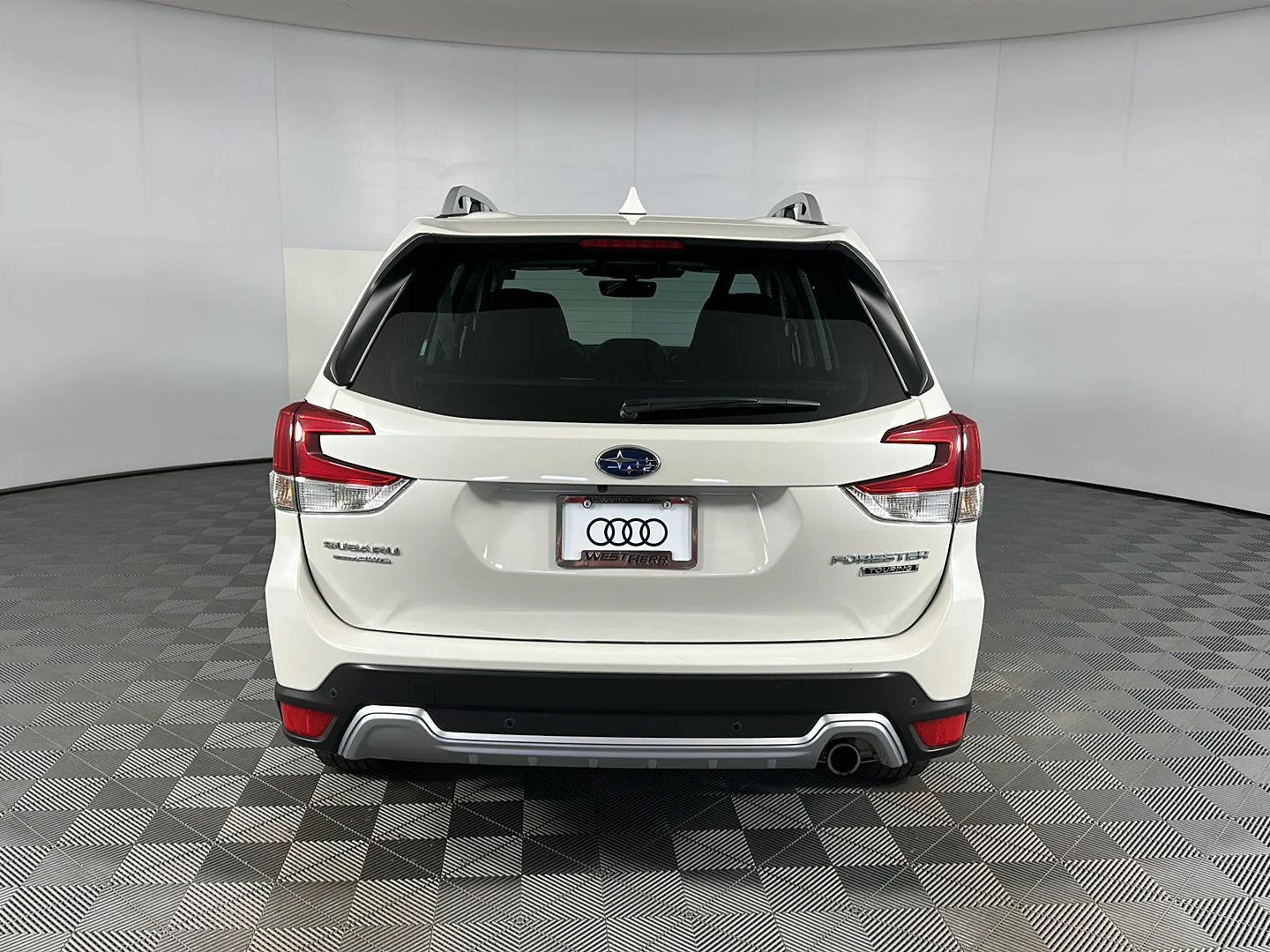 Used 2023 Crystal White Pearl Subaru Touring image 30