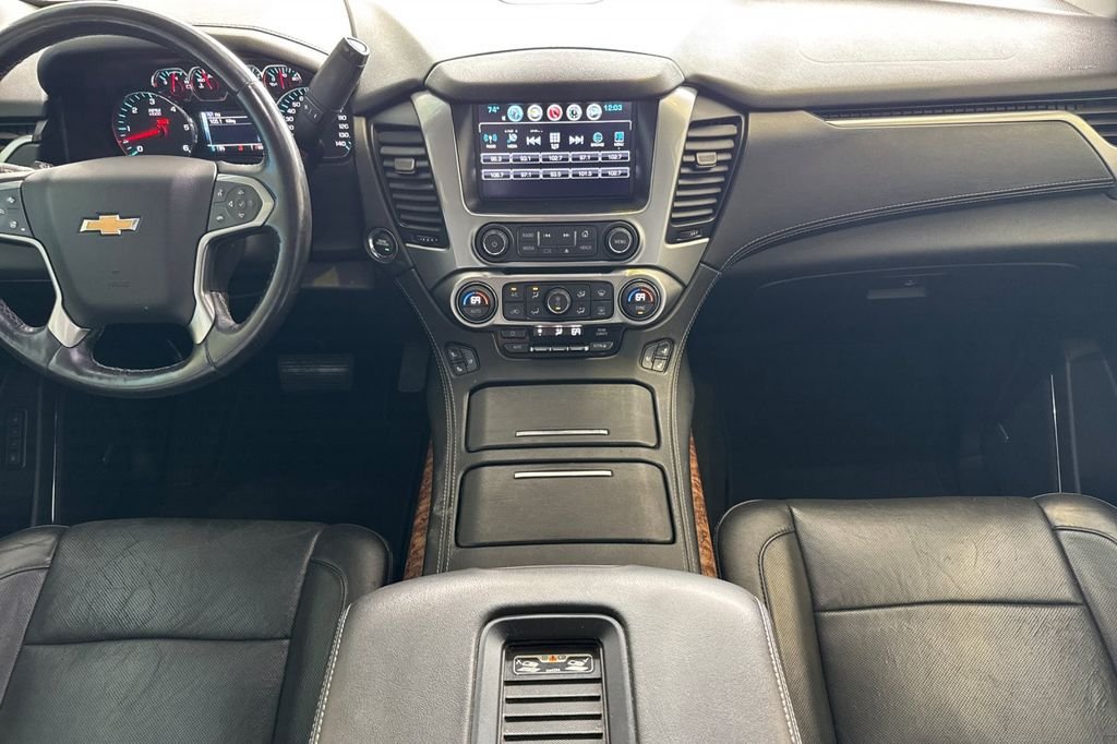 Used 2018 Silver Ice Metallic Chevrolet Premier image 17