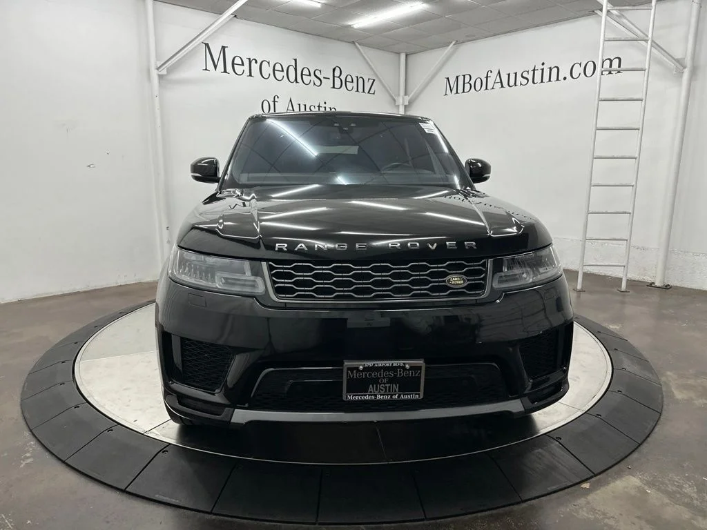 Used 2021  Land Rover HSE Silver Edition image 2