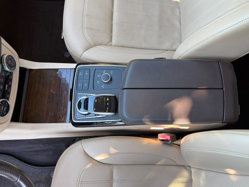 Used 2019 White Mercedes-Benz GLS 450 image 22