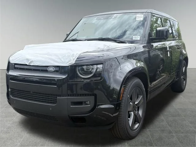 2026 Land Rover Defender 110 X-Dynamic SE P400's photo
