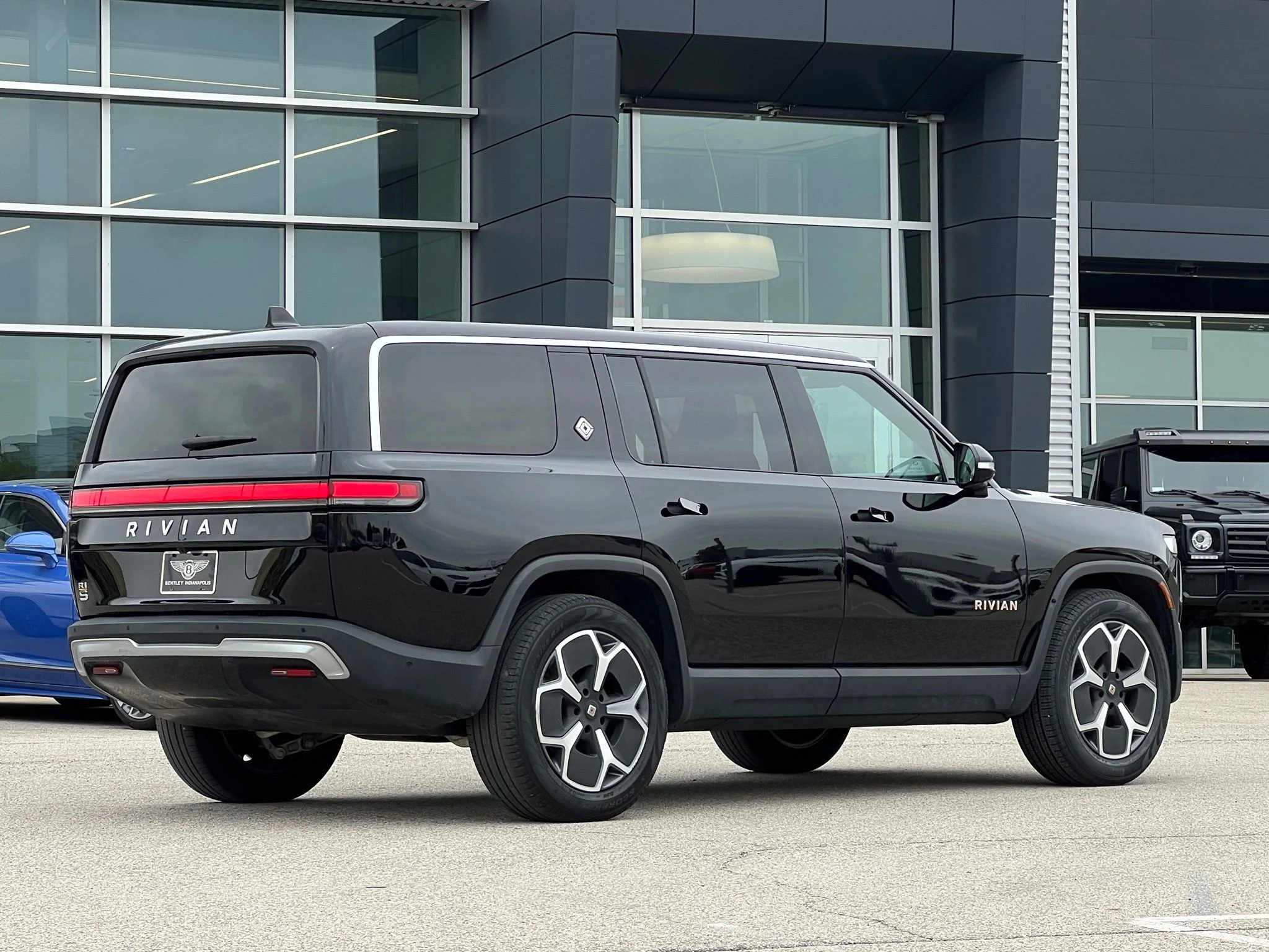 Used 2024 Black Rivian Adventure image 3