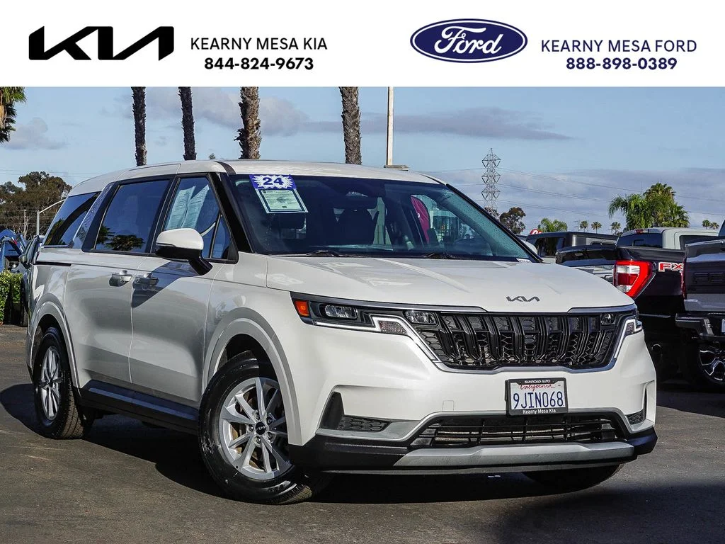 2024 Kia Sedona LX Seat Pkg's photo