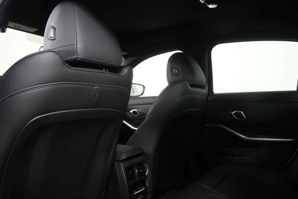New 2026 Mineral White Metallic BMW 330i xDrive image 16