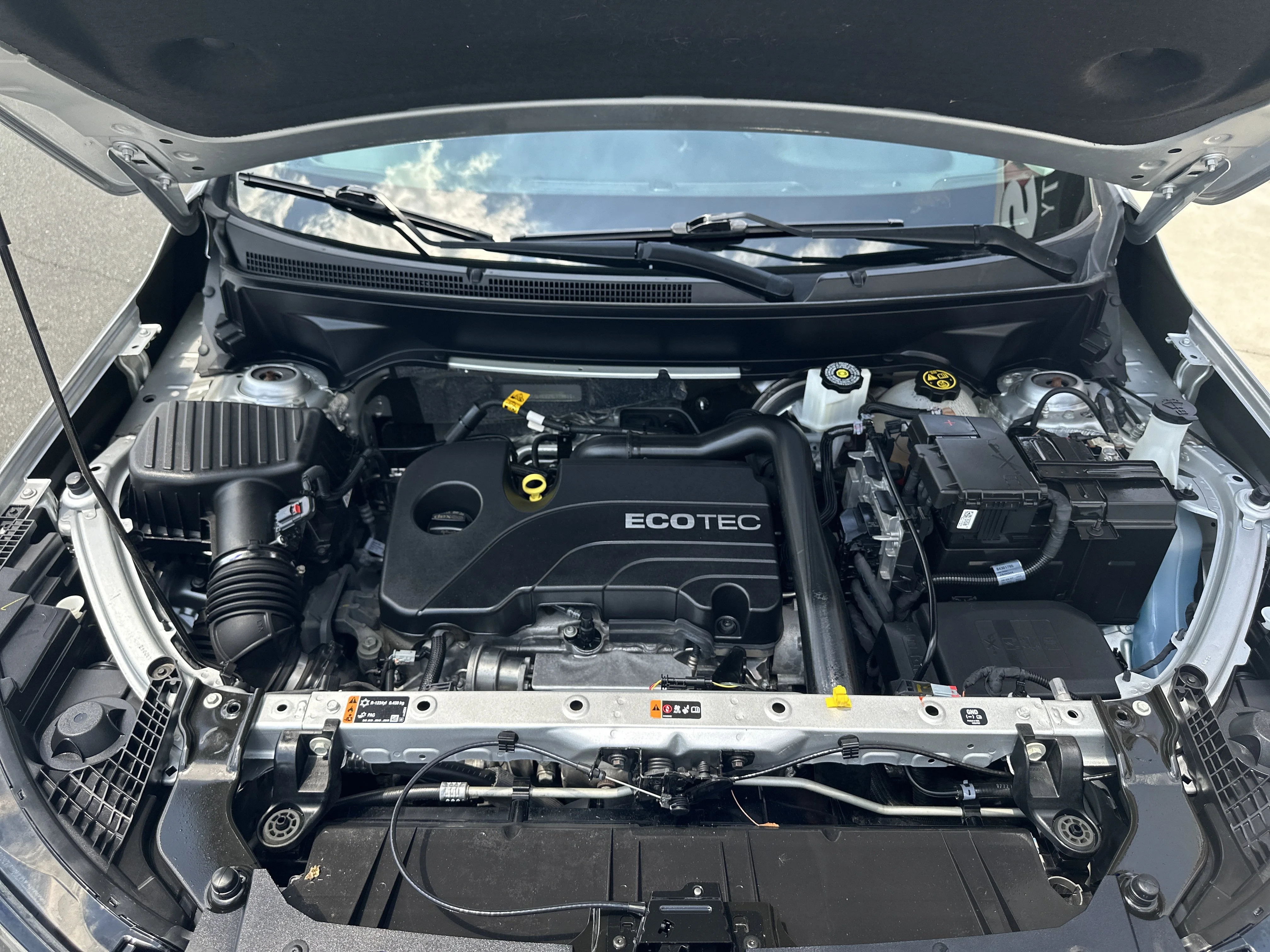 Used 2022 Quicksilver Metallic GMC SLE image 35