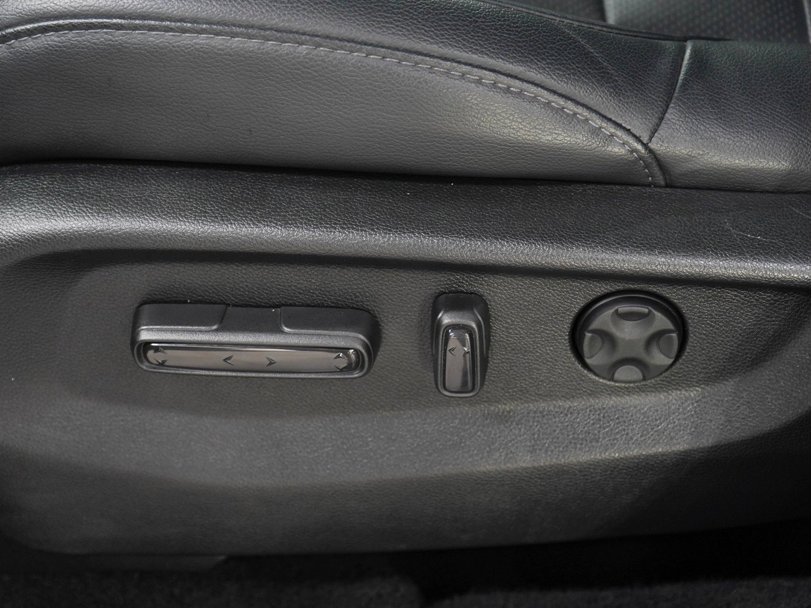 Used 2021  Honda Touring AWD image 25