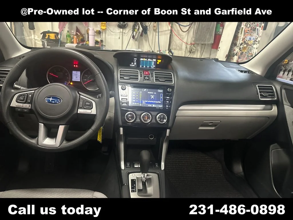 Used 2018 Red Subaru 2.5i Premium image 18