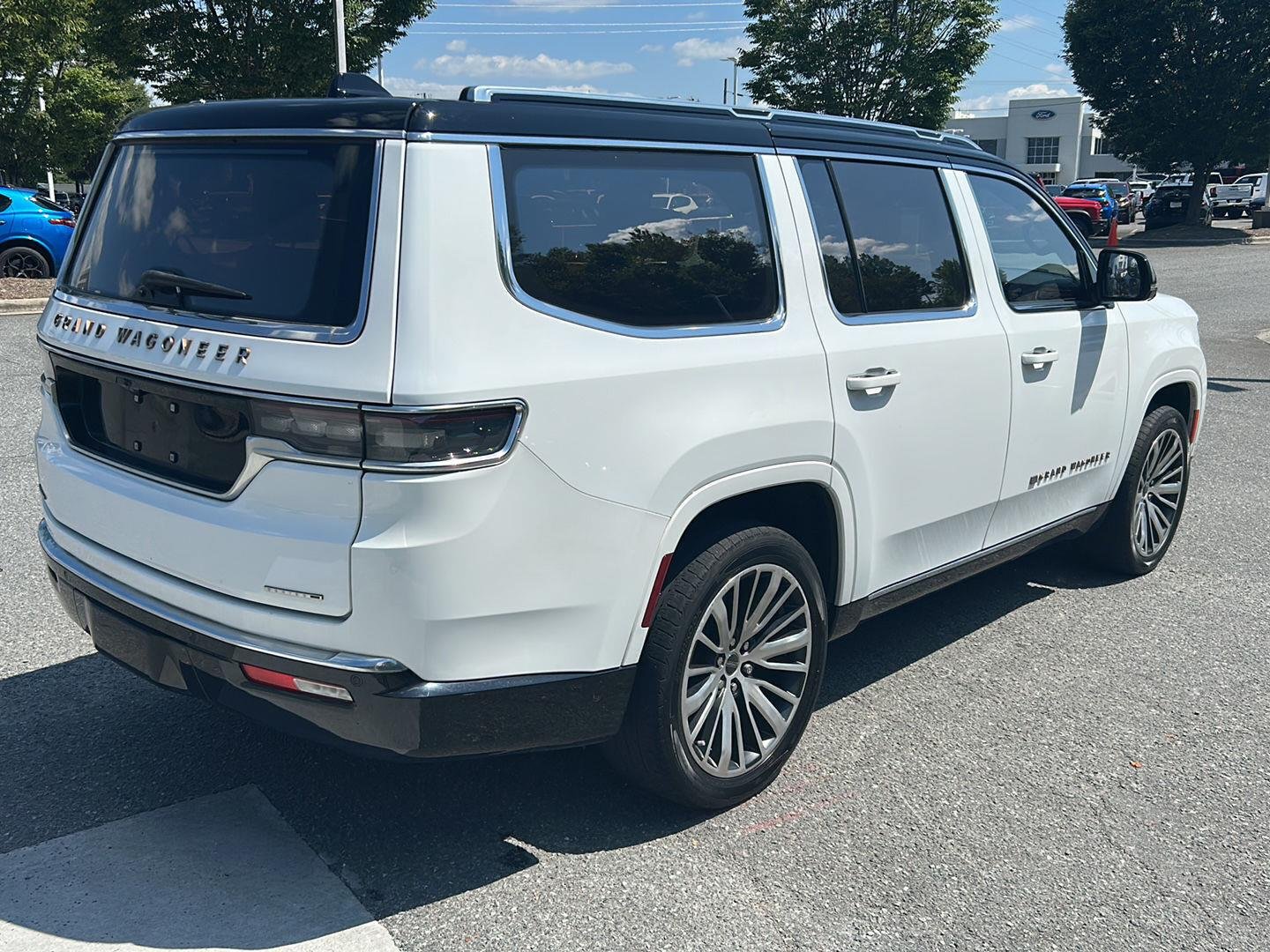 Used 2023 Bright White Clearcoat Jeep Series III image 5