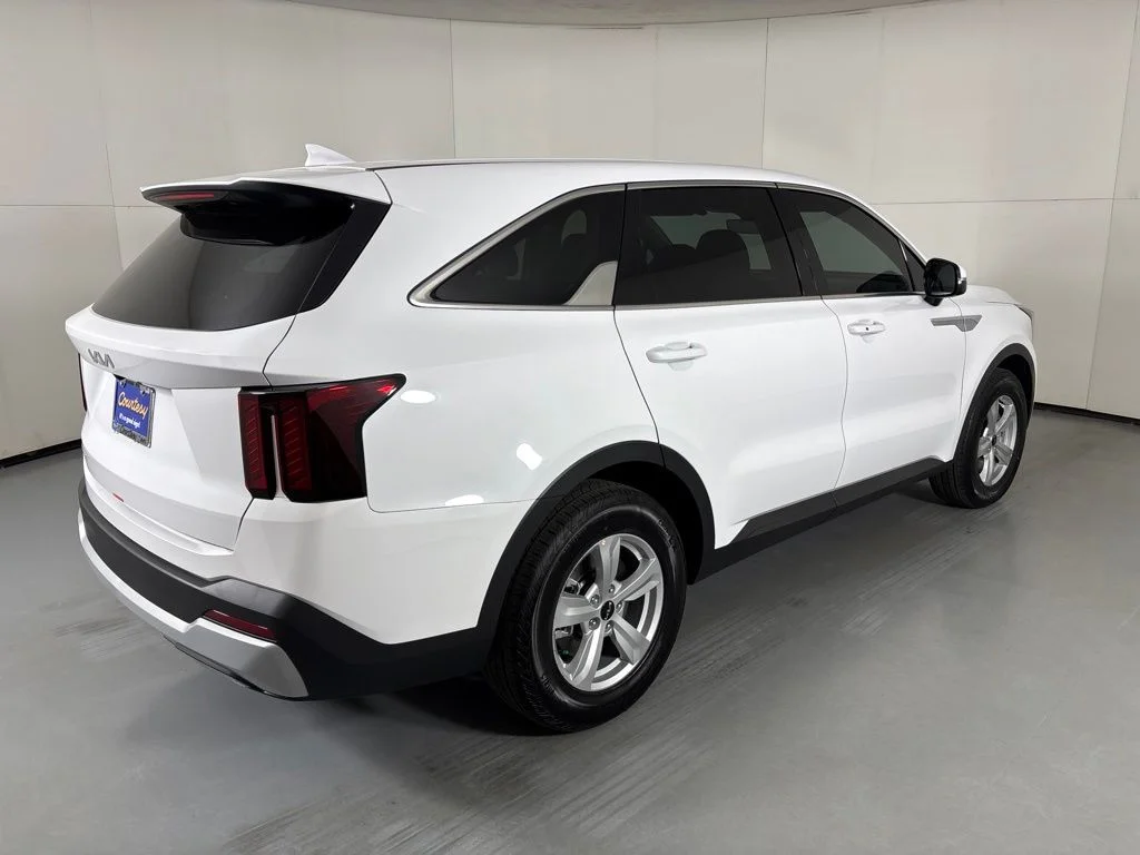 New 2026 Glacial White Pearl Kia LX image 8