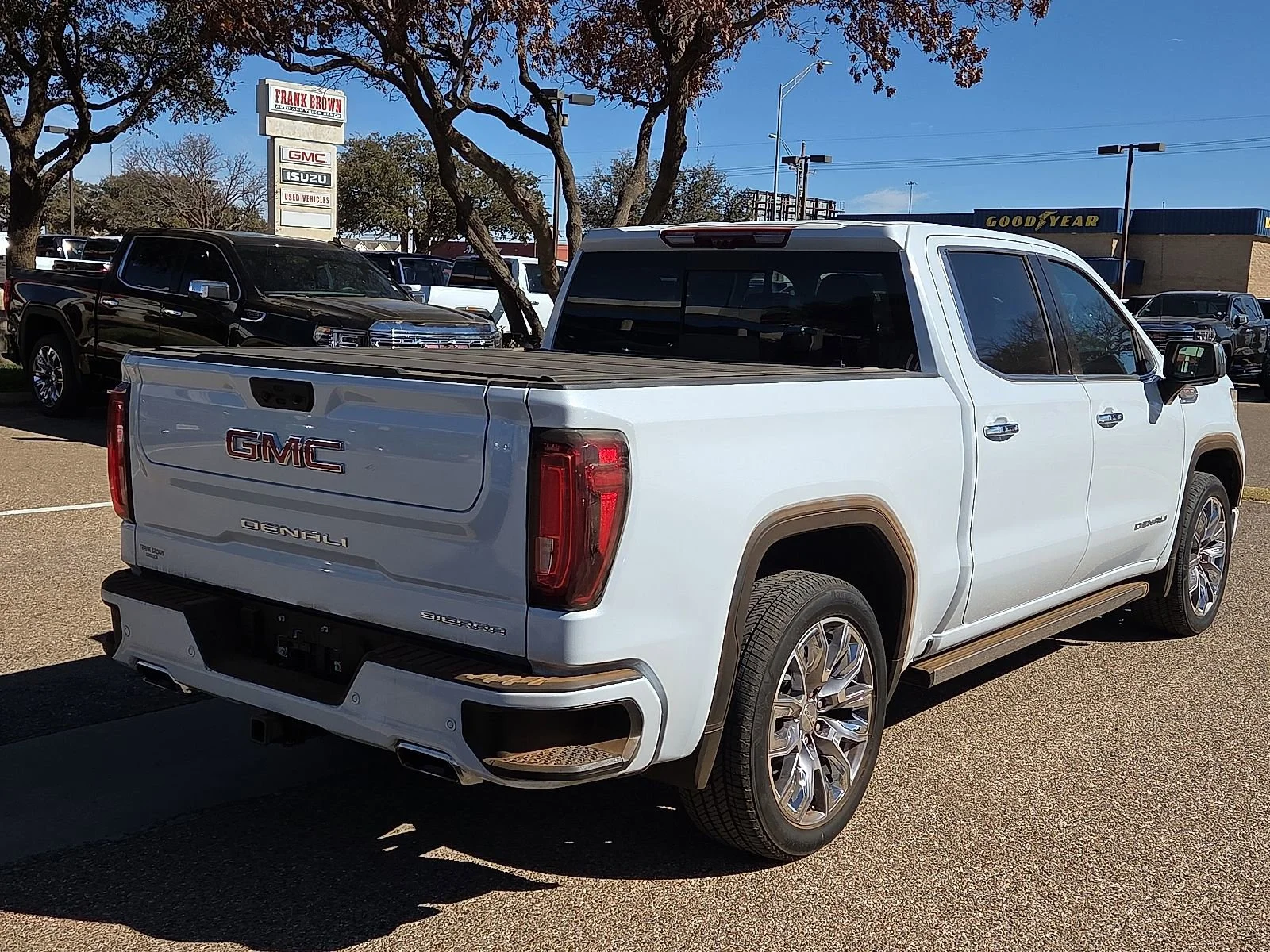 2026 GMC Sierra 1500 Denali - Photo 4