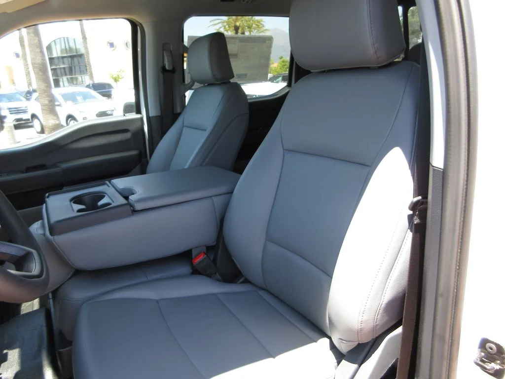 New 2026 Oxford White Ford XL image 10