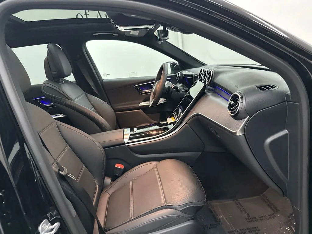 New 2026 Black Mercedes-Benz GLC 300 image 26