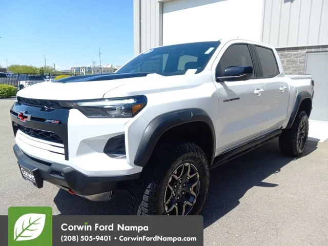 Used 2025 White Chevrolet ZR2 image 7