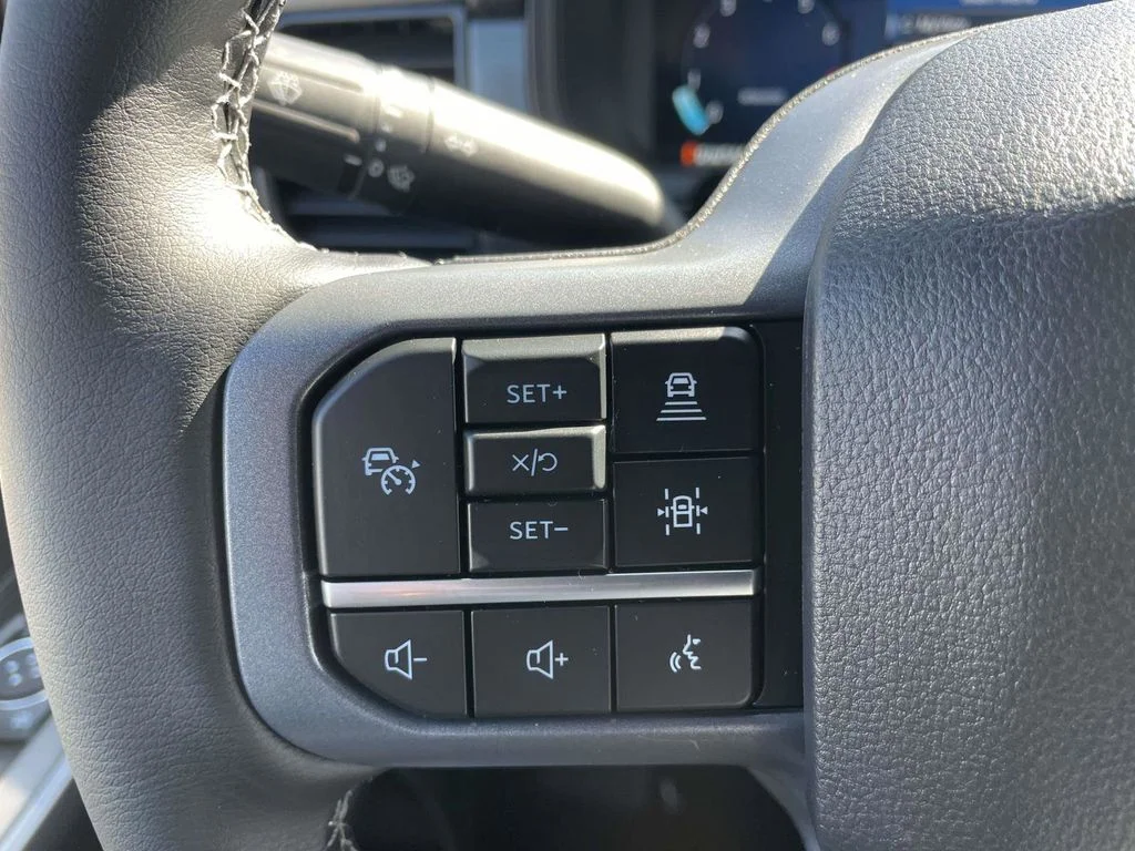 New 2026 Oxford White Ford Lariat® image 24